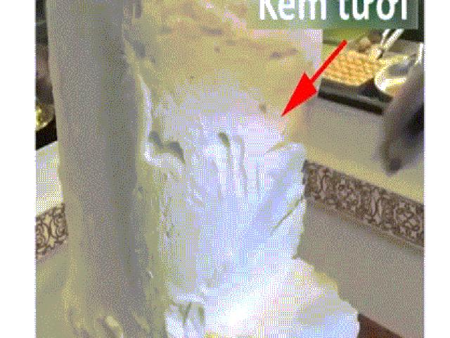 Độc đáo loại kem phải dùng dao chặt và biến hóa như ảo thuật