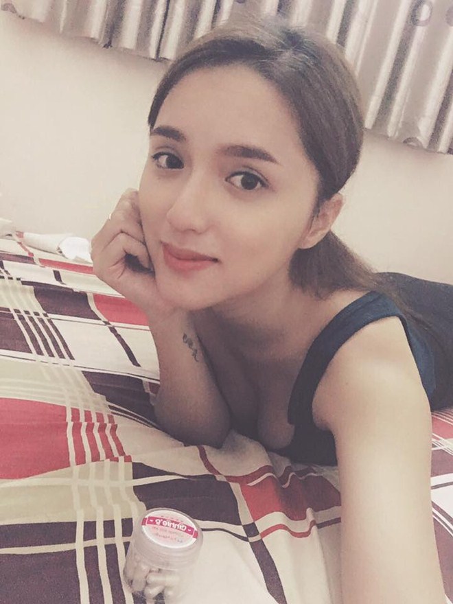 "Mỹ nữ chuyển giới đẹp nhất Việt Nam" nóng bỏng gấp bội khi ở nhà - 4