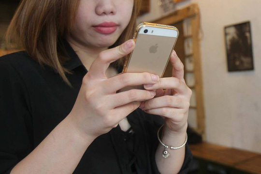 Hai luật sư tại Việt Nam khởi kiện Apple Hai luật sư tại Việt Nam khởi kiện Apple