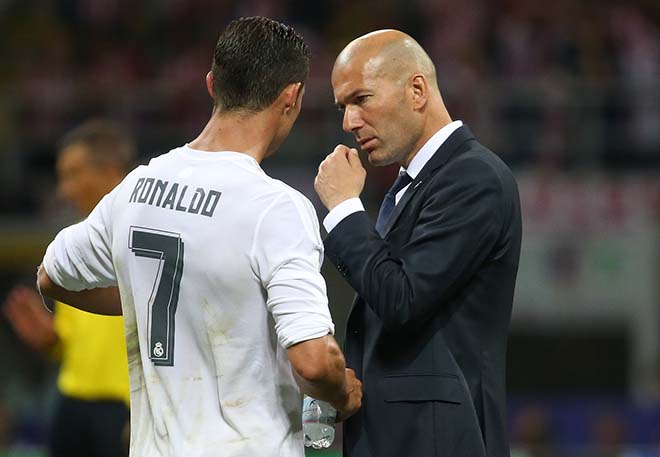Real bất ổn: Zidane “yêu chiều” Bale, &#34;băng đảng&#34; Ronaldo nổi loạn - 2