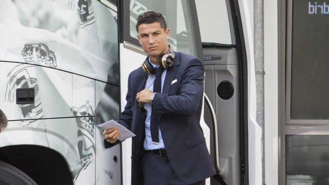 Real bật đèn xanh bán Ronaldo: Icardi 110 triệu euro thay thế - 1