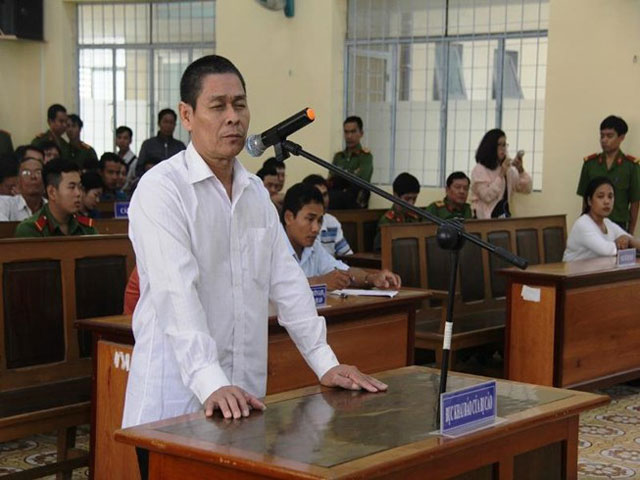 Nóng 24h qua: Xét xử đối tượng dâm ô bé gái lớp 5 khiến nạn nhân tự tử Nóng 24h qua: Xét xử đối tượng dâm ô bé gái lớp 5 khiến nạn nhân tự tử
