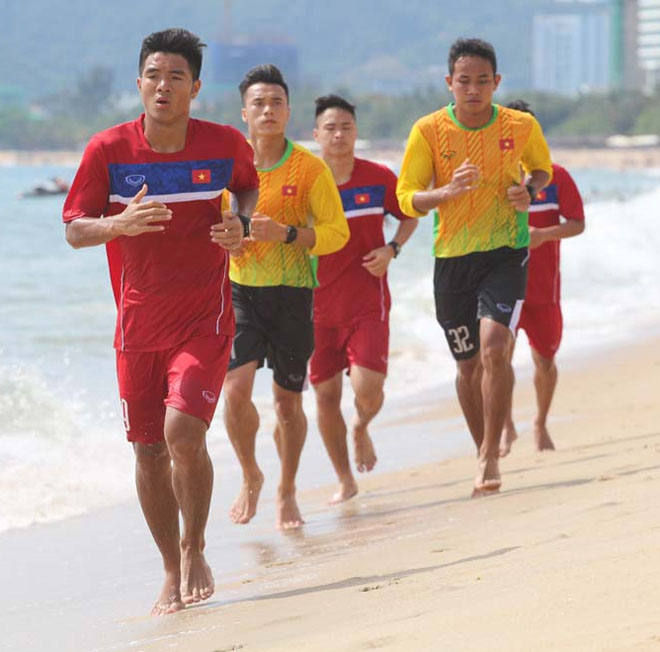Hà Đức Chinh U23 Việt Nam vạm vỡ không kém Bùi Tiến Dũng - 7
