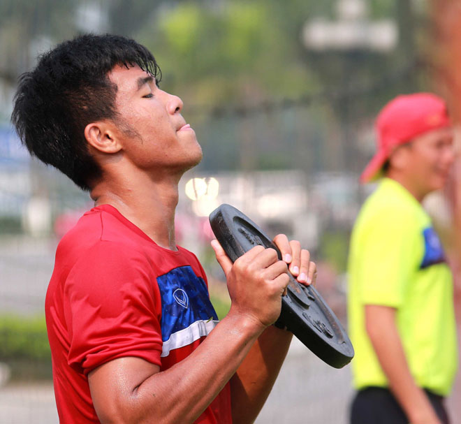 Hà Đức Chinh U23 Việt Nam vạm vỡ không kém Bùi Tiến Dũng - 8