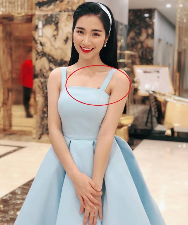 Có bạn trai mới, Hòa Minzy "đối xử" thế nào với hình xăm Công Phượng? Có bạn trai mới, Hòa Minzy "đối xử" thế nào với hình xăm Công Phượng?