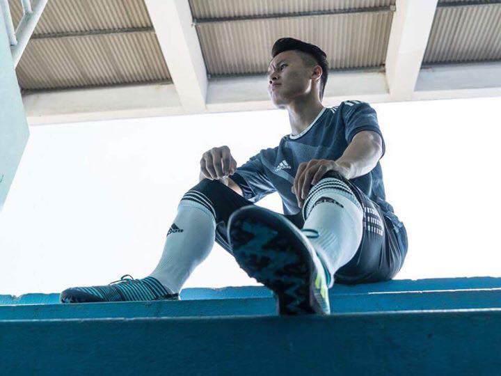 Người hùng U23 Việt Nam Nguyễn Quang Hải hiếm hoi diện vest quá bảnh - 6