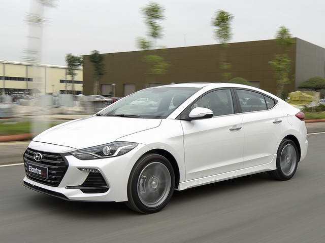 Hyundai Elantra Sport giá 729 triệu đồng tại Việt Nam Hyundai Elantra Sport giá 729 triệu đồng tại Việt Nam