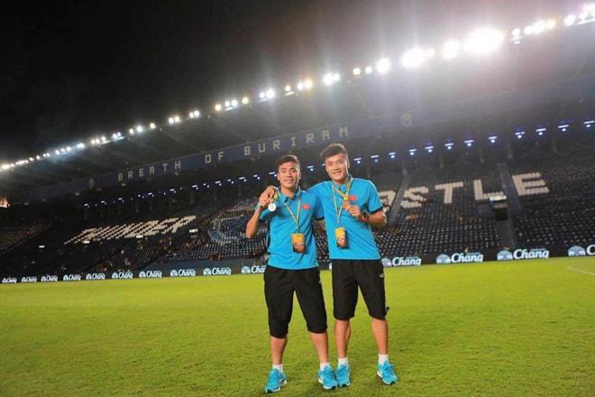 Cậu em Tiến Dụng của thủ môn Tiến Dũng có hình xăm bí mật cực "khủng" - 7