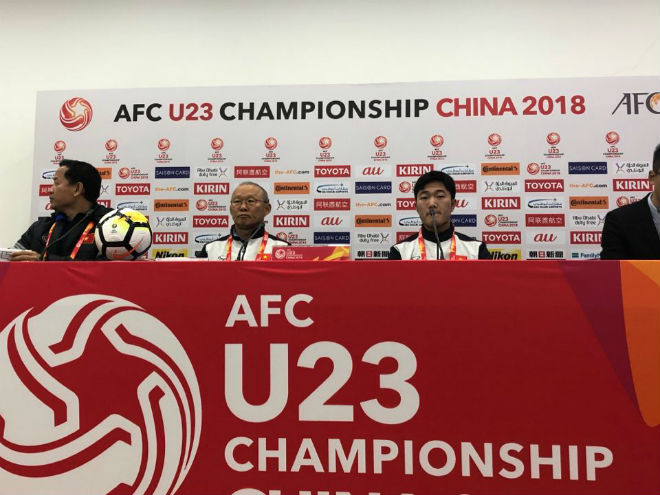 Trực tiếp họp báo chung kết U23 Việt Nam - U23 Uzbekistan: Thầy Park e ngại &#34;bom 3 càng&#34; - 1