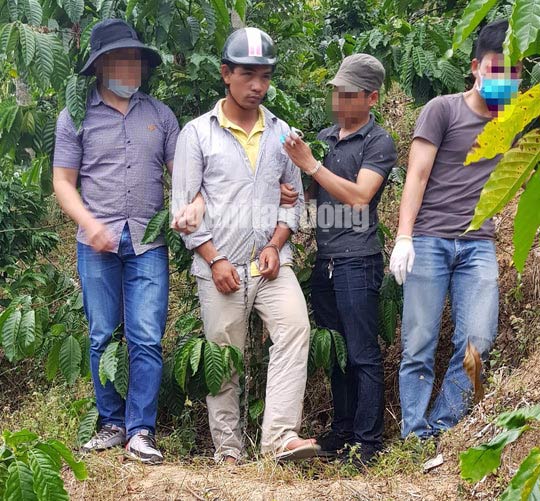 Bắt khẩn cấp nghi phạm giết người chôn xác phi tang ở Lâm Đồng Bắt khẩn cấp nghi phạm giết người chôn xác phi tang ở Lâm Đồng