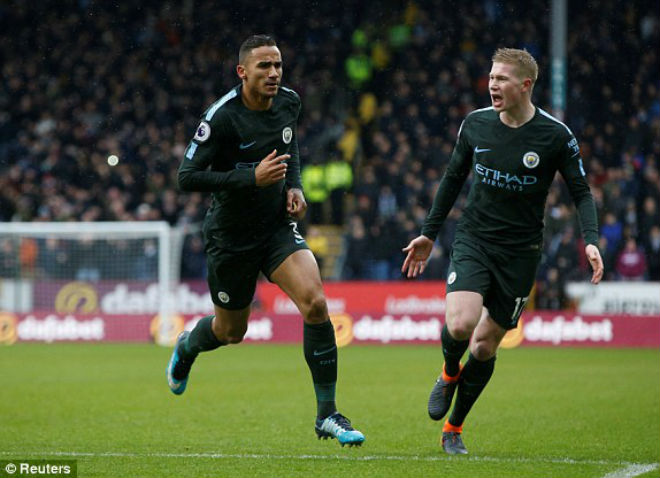 Burnley - Man City: Siêu phẩm, tội đồ & đòn trừng phạt Burnley - Man City: Siêu phẩm, tội đồ & đòn trừng phạt