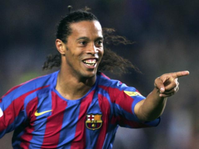 Ronaldinho sinh nhật 38 tuổi: "Gã du mục" quái chiêu có phép màu bất tử Ronaldinho sinh nhật 38 tuổi: "Gã du mục" quái chiêu có phép màu bất tử