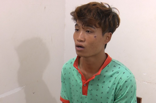 Không tiền mua ma túy, thanh niên dùng kim tiêm dọa cướp 2 con gà Không tiền mua ma túy, thanh niên dùng kim tiêm dọa cướp 2 con gà
