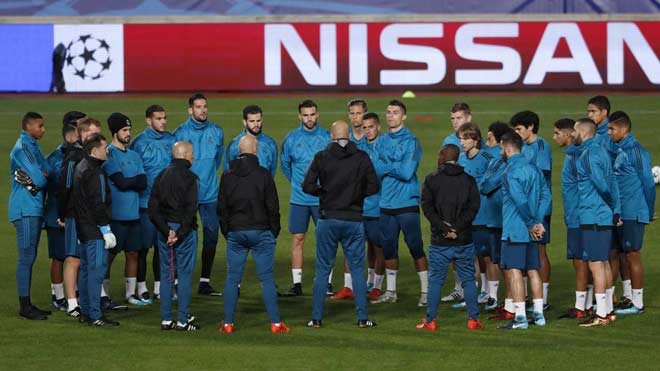 Real nhận "tối hậu thư": Thua PSG, Ronaldo & 9 SAO cùng "ra đường" Real nhận "tối hậu thư": Thua PSG, Ronaldo & 9 SAO cùng "ra đường"