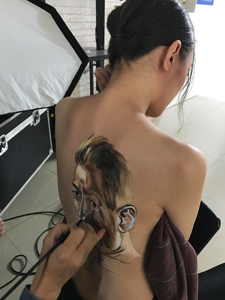 Người đẹp xứ Nghệ "cởi áo" chụp ảnh cổ vũ cho tiền vệ Mesut Ozil - 5