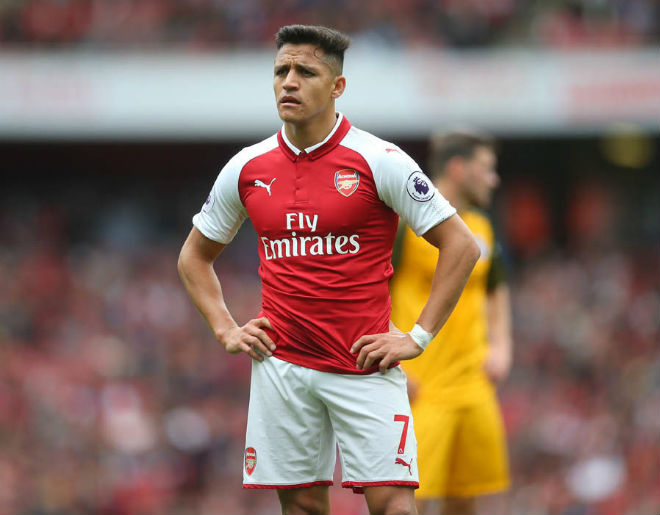 Alexis Sanchez khốn khổ: Thoát kiếp "gánh" Arsenal, lại lo "gánh" MU - 2