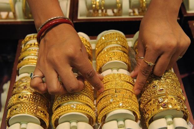 Giá vàng được dự báo tăng mạnh trong tuần này
