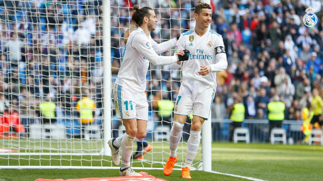 Real Madrid - Alaves: Ronaldo rực rỡ, mãn nhãn siêu đại tiệc Real Madrid - Alaves: Ronaldo rực rỡ, mãn nhãn siêu đại tiệc