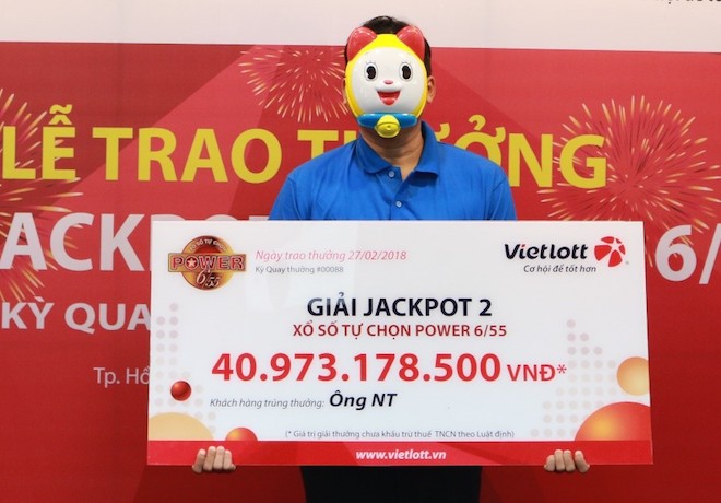 Nóng 24h qua: Xuất hiện tỉ phú Vietlott đầu tiên của năm Mậu Tuất Nóng 24h qua: Xuất hiện tỉ phú Vietlott đầu tiên của năm Mậu Tuất