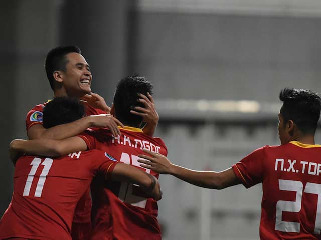 Video, kết quả bóng đá Sông Lam Nghệ An - Johor: Chói sáng cú đúp U23 Việt Nam