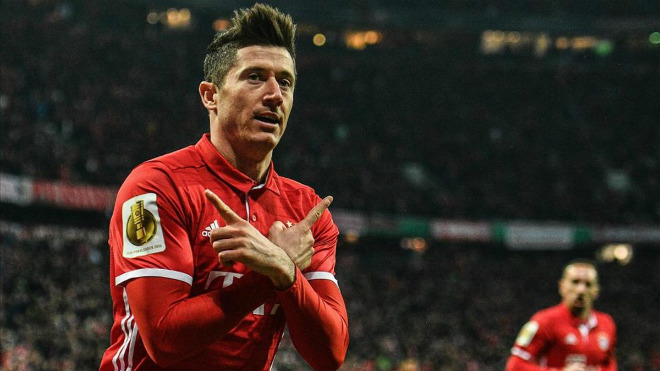 "Đại bàng" Lewandowski làm loạn Bayern, đòi đi: MU đánh tiếng, Lukaku lo sợ - 2