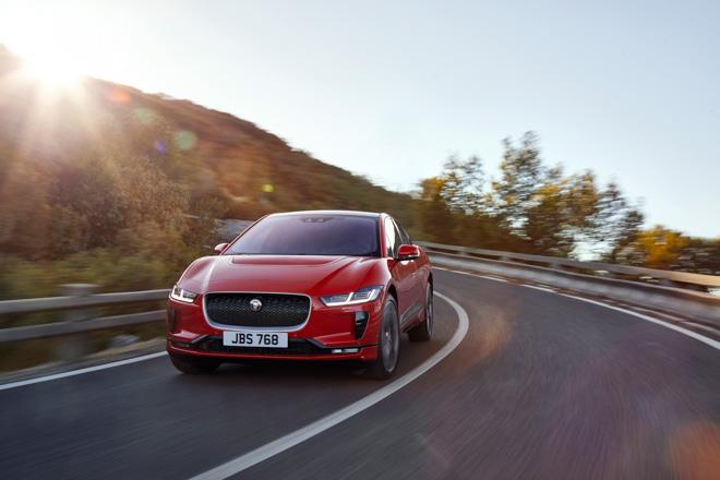 Xe điện Jaguar I-Pace ra mắt giá 1,6 tỷ đồng Xe điện Jaguar I-Pace ra mắt giá 1,6 tỷ đồng