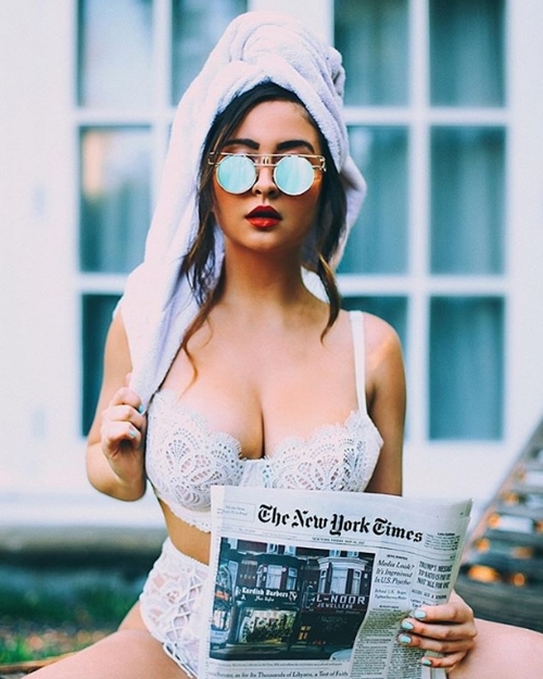 Nhiếp ảnh gia ngực hơn 1 mét hóa người mẫu bốc lửa gây thương nhớ - 7