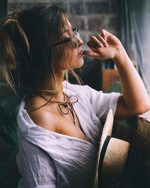 Nhiếp ảnh gia ngực hơn 1 mét hóa người mẫu bốc lửa gây thương nhớ - 14