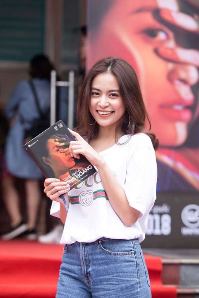 Mai Phương Thúy nói về "mười năm vứt đi" vì scandal của Hoàng Thùy Linh Mai Phương Thúy nói về "mười năm vứt đi" vì scandal của Hoàng Thùy Linh