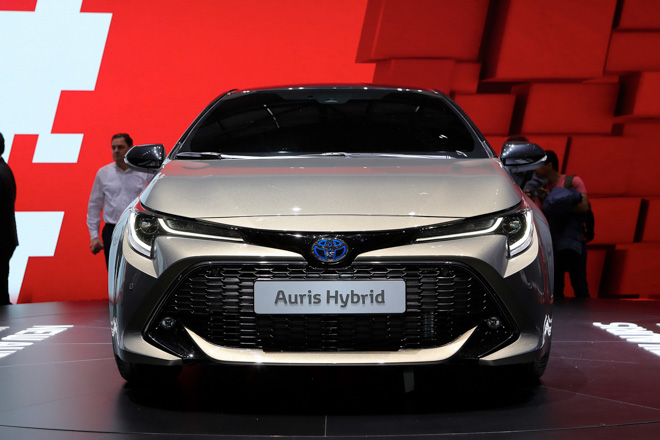 Toyota Auris Hybrid 2019: Nói không với động cơ dầu và khí thải lớn Toyota Auris Hybrid 2019: Nói không với động cơ dầu và khí thải lớn