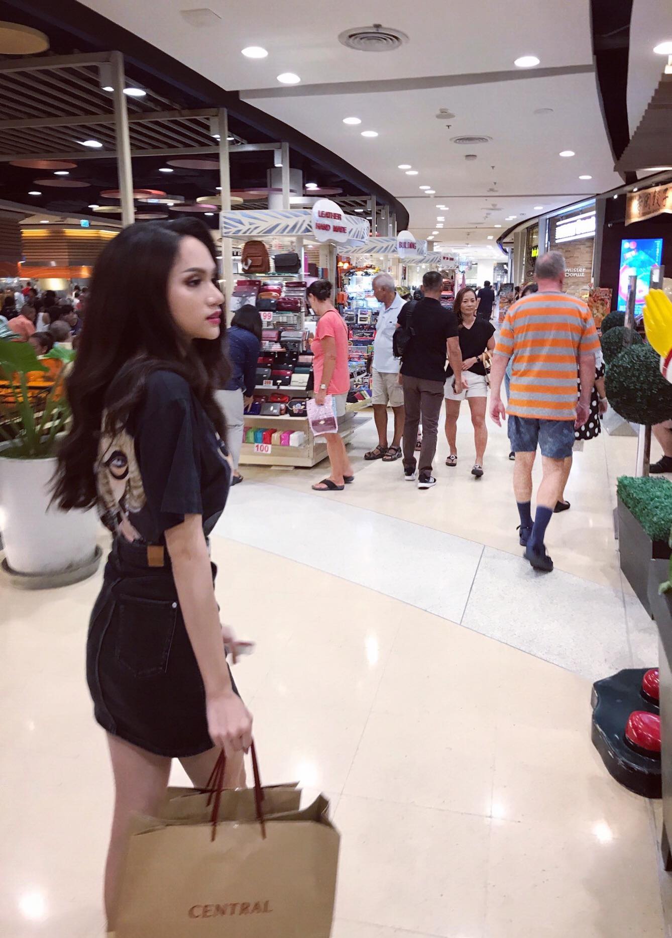 Vừa đăng quang, Hương Giang đã được người hâm mộ Thái Lan nhớ mặt, săn đón - 2