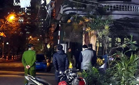 Công an đang khám xét nhà bị can Nguyễn Thanh Hóa Công an đang khám xét nhà bị can Nguyễn Thanh Hóa