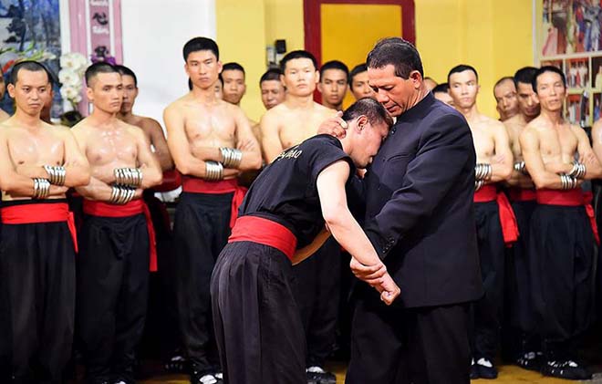 Xuất hiện công phu ngang ngửa “võ truyền điện” Nam Huỳnh Đạo Xuất hiện công phu ngang ngửa “võ truyền điện” Nam Huỳnh Đạo