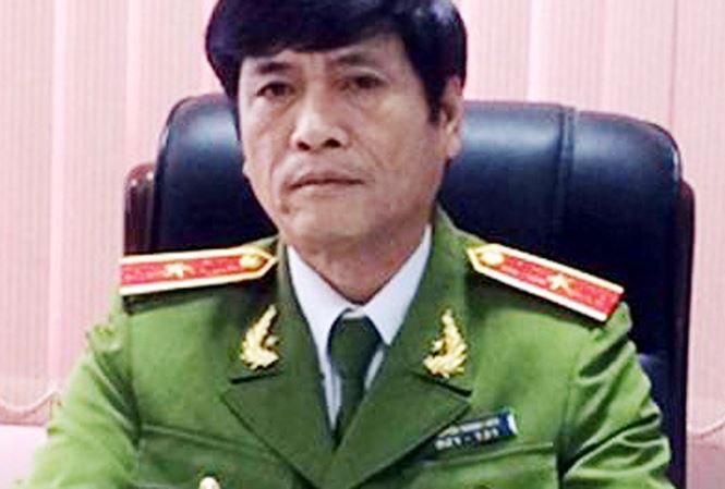 Vụ đánh bạc nghìn tỷ: Tướng công an bị khởi tố cùng 73 đồng phạm Vụ đánh bạc nghìn tỷ: Tướng công an bị khởi tố cùng 73 đồng phạm