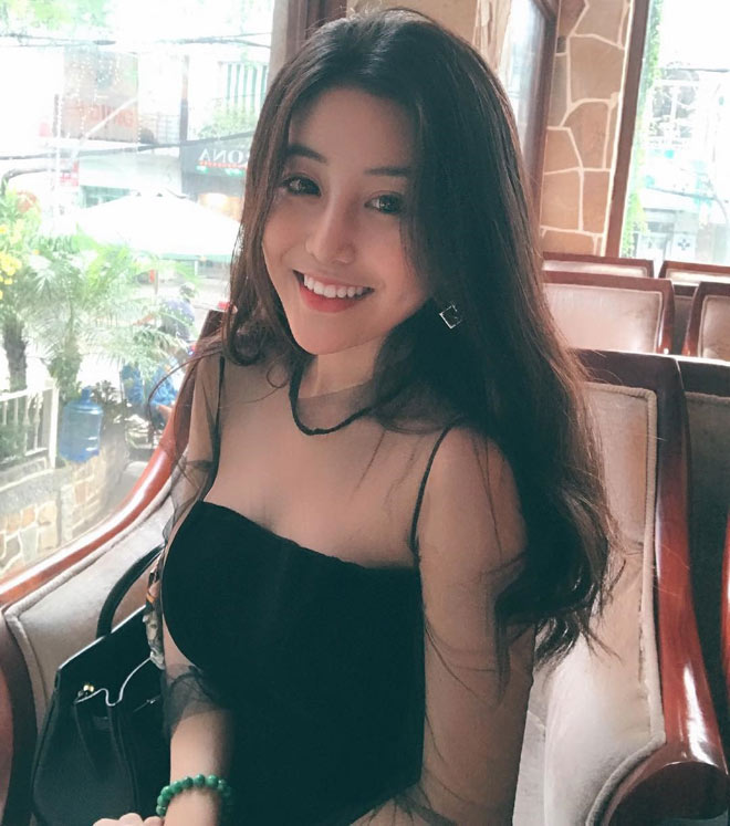 Fan girl U23 Việt Nam được báo Hàn ca ngợi đẹp như nữ thần - 9