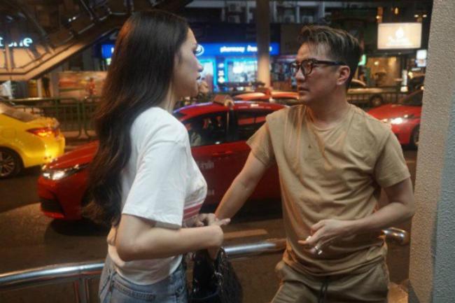 Mr. Đàm tiết lộ cách ứng xử của Hương Giang Idol sau khi lên ngôi Hoa hậu Mr. Đàm tiết lộ cách ứng xử của Hương Giang Idol sau khi lên ngôi Hoa hậu