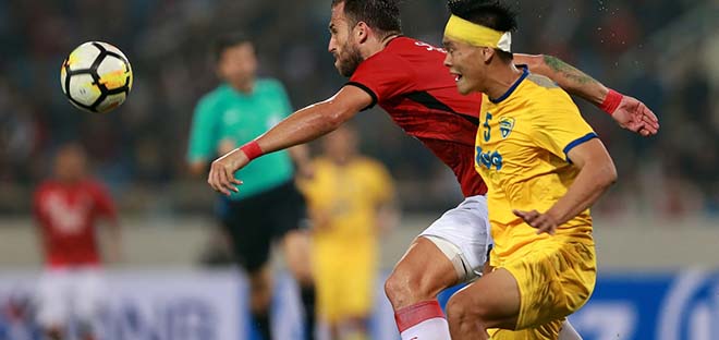 Thanh Hóa - Bali United: Thủ môn Tiến Dũng chắc tay, vận may ngoảnh mặt Thanh Hóa - Bali United: Thủ môn Tiến Dũng chắc tay, vận may ngoảnh mặt