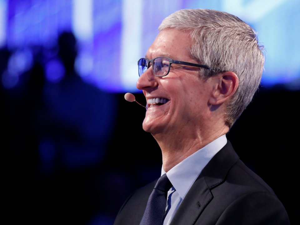 Apple sắp trở thành công ty đầu tiên trong lịch sử được định giá nghìn tỷ USD Apple sắp trở thành công ty đầu tiên trong lịch sử được định giá nghìn tỷ USD