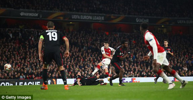 Arsenal - AC Milan: Đôi công hấp dẫn, ngược dòng ấn tượng Arsenal - AC Milan: Đôi công hấp dẫn, ngược dòng ấn tượng