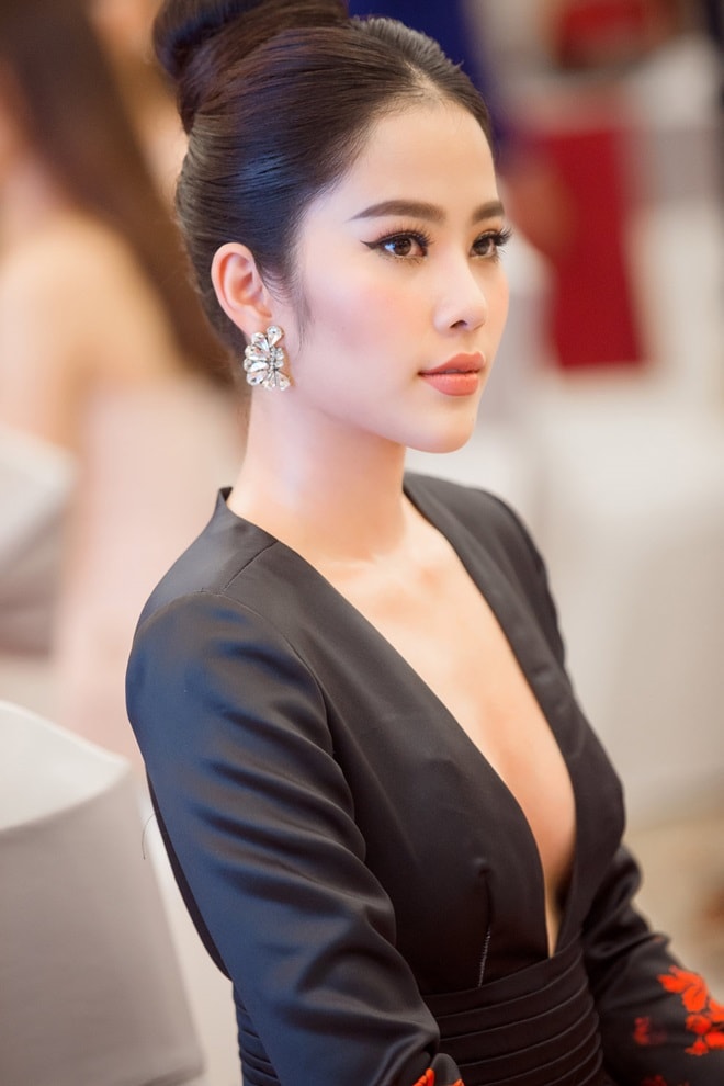 Nhan sắc Hoa khôi miền Tây “cảm nắng” Trường Giang - 16