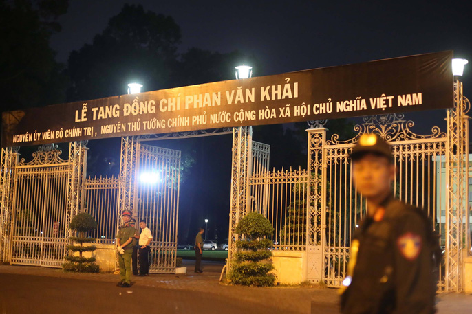 Linh cữu cố Thủ tướng Phan Văn Khải đã về Hội trường Thống Nhất Linh cữu cố Thủ tướng Phan Văn Khải đã về Hội trường Thống Nhất