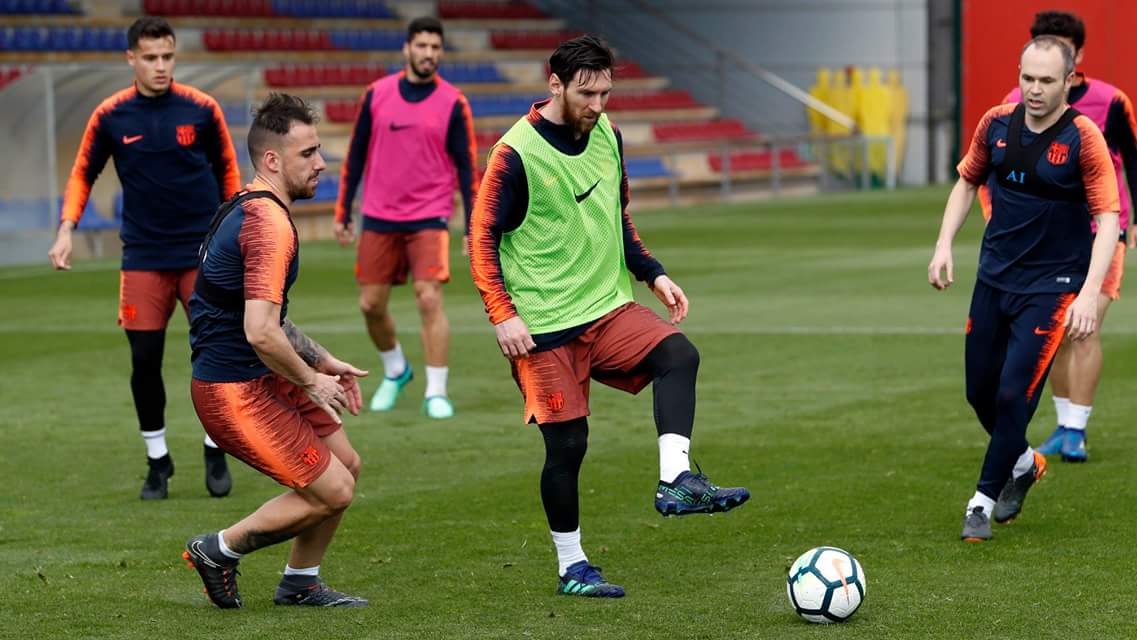 Thuyết âm mưu: Messi chấn thương hay màn kịch của Barca và Argentina Thuyết âm mưu: Messi chấn thương hay màn kịch của Barca và Argentina