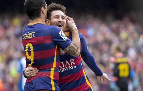 Luis Suarez: Vượt bóng Messi, tranh đoạt QBV - 2