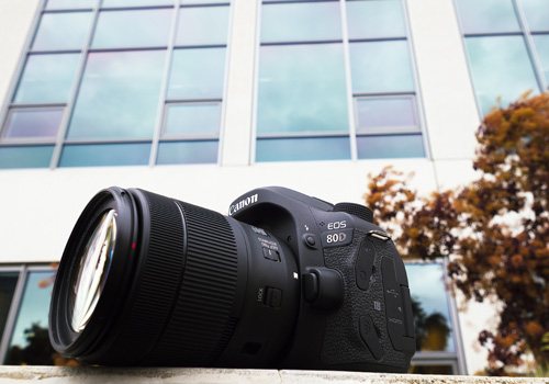 Đánh giá máy ảnh Canon EOS 80D - 1
