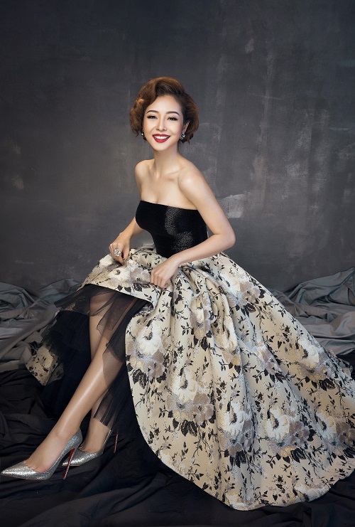 Chọn váy dự tiệc đẹp hoàn hảo cùng Jennifer Phạm Chọn váy dự tiệc đẹp hoàn hảo cùng Jennifer Phạm
