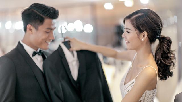 "Mạc Hồng Quân chuẩn bị những điều tốt nhất cho Kỳ Hân" "Mạc Hồng Quân chuẩn bị những điều tốt nhất cho Kỳ Hân"