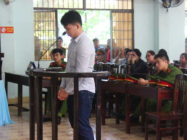 Tử hình kẻ phá camera, giết bảo vệ để trộm 3 laptop Tử hình kẻ phá camera, giết bảo vệ để trộm 3 laptop