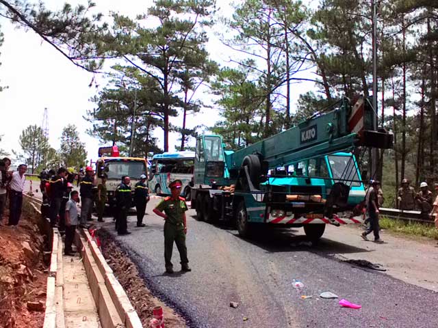 Tai nạn thảm khốc ở Đà Lạt, ít nhất 8 người chết - 4