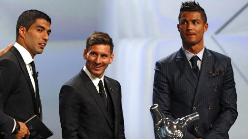 Đua QBV 2016: Messi đang thắng thế Ronaldo Đua QBV 2016: Messi đang thắng thế Ronaldo