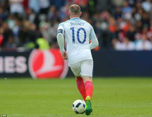 ĐT Anh: Đá tiền vệ, Rooney mới xứng là “Vua sư tử” ĐT Anh: Đá tiền vệ, Rooney mới xứng là “Vua sư tử”